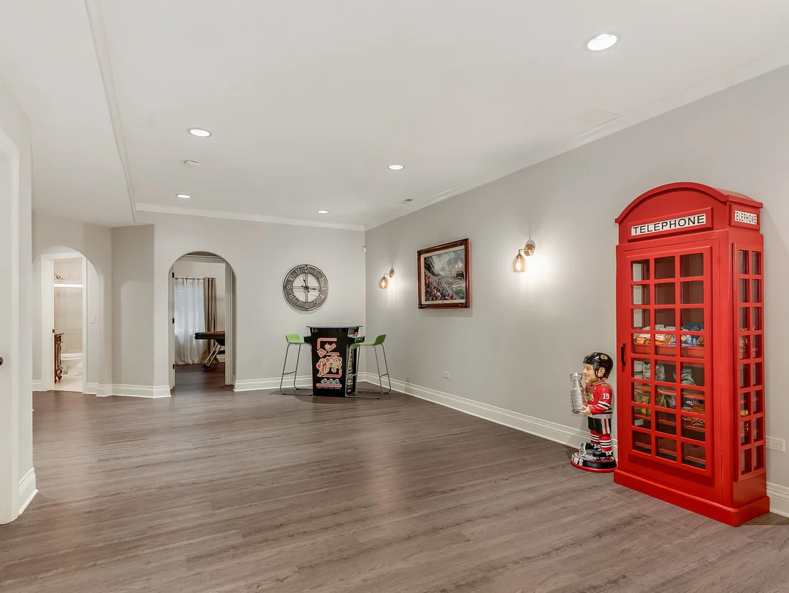 Photo of 720 Willow Road