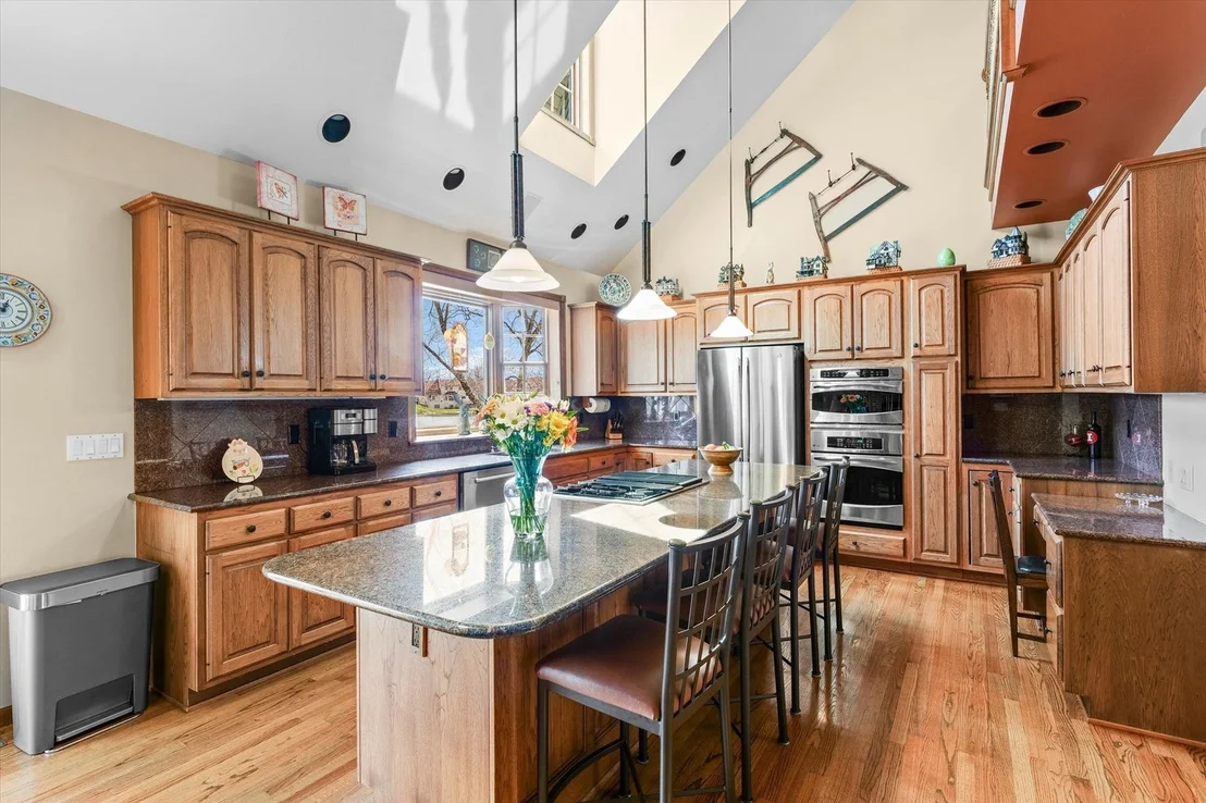 Photo of 2204 Edgewater Place