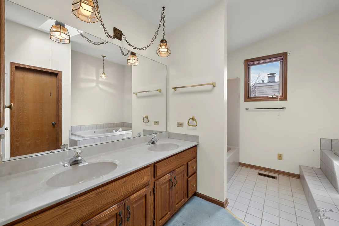 Photo of 2176 Jordan Lane