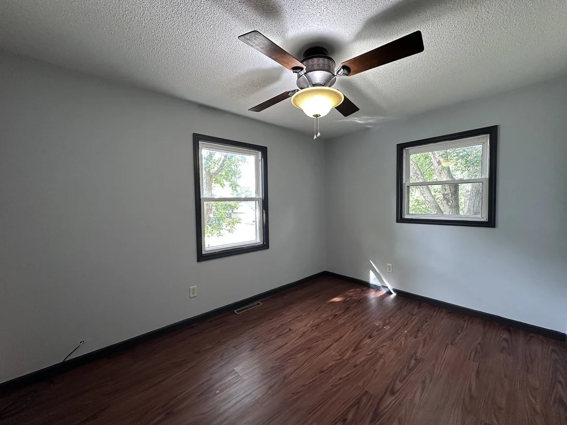 Photo of 909 Sunset Ridge