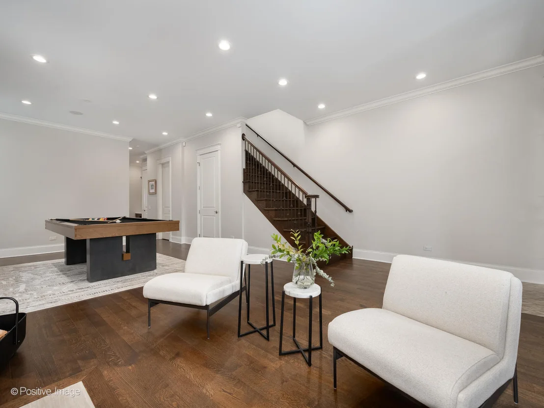 Photo of 1532 W Wolfram Street