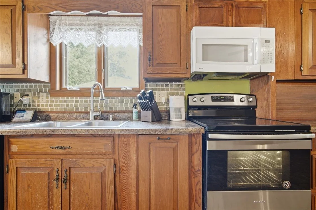 Photo of 912 Parmon Road