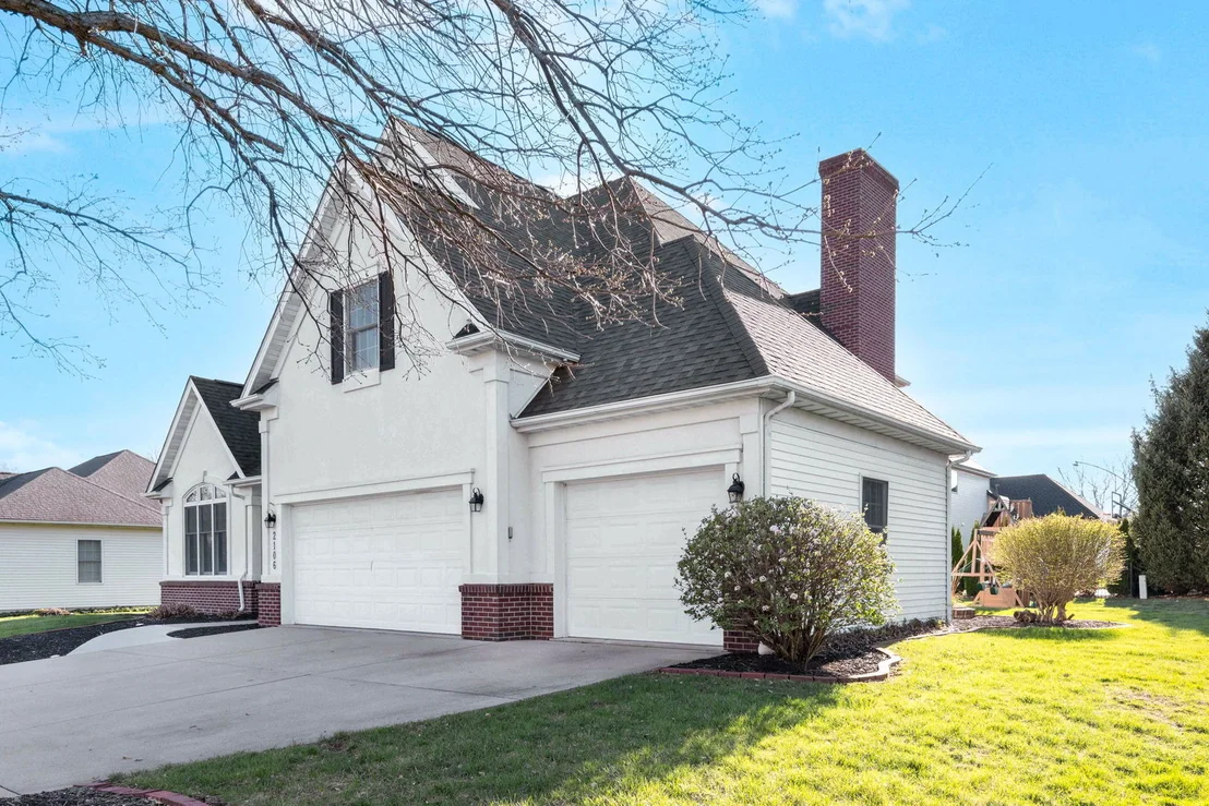 Photo of 2106 Foxtail Road