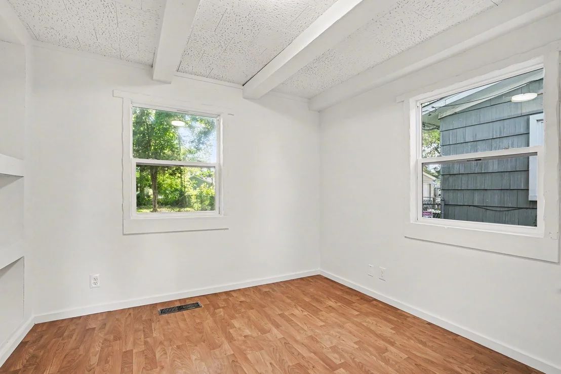 Photo of 828 Taylor Avenue