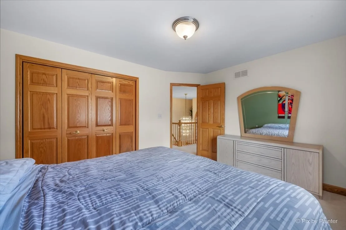 Photo of 958 W Stonehedge Drive