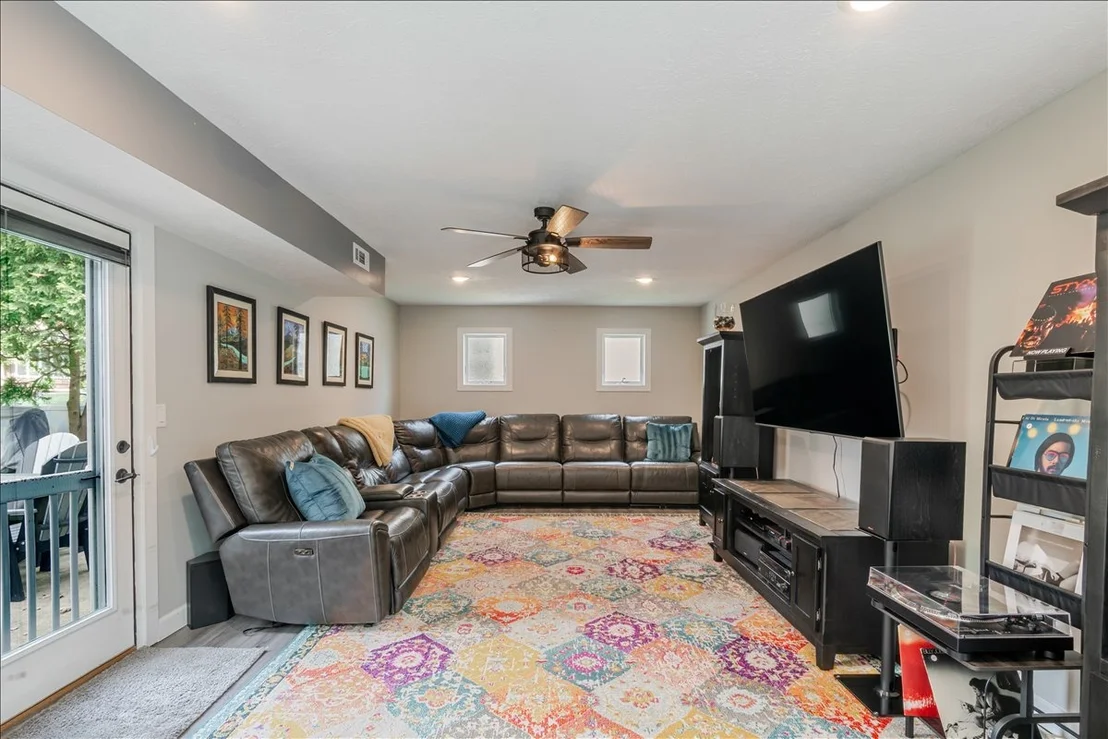 Photo of 6 Kenfield Circle