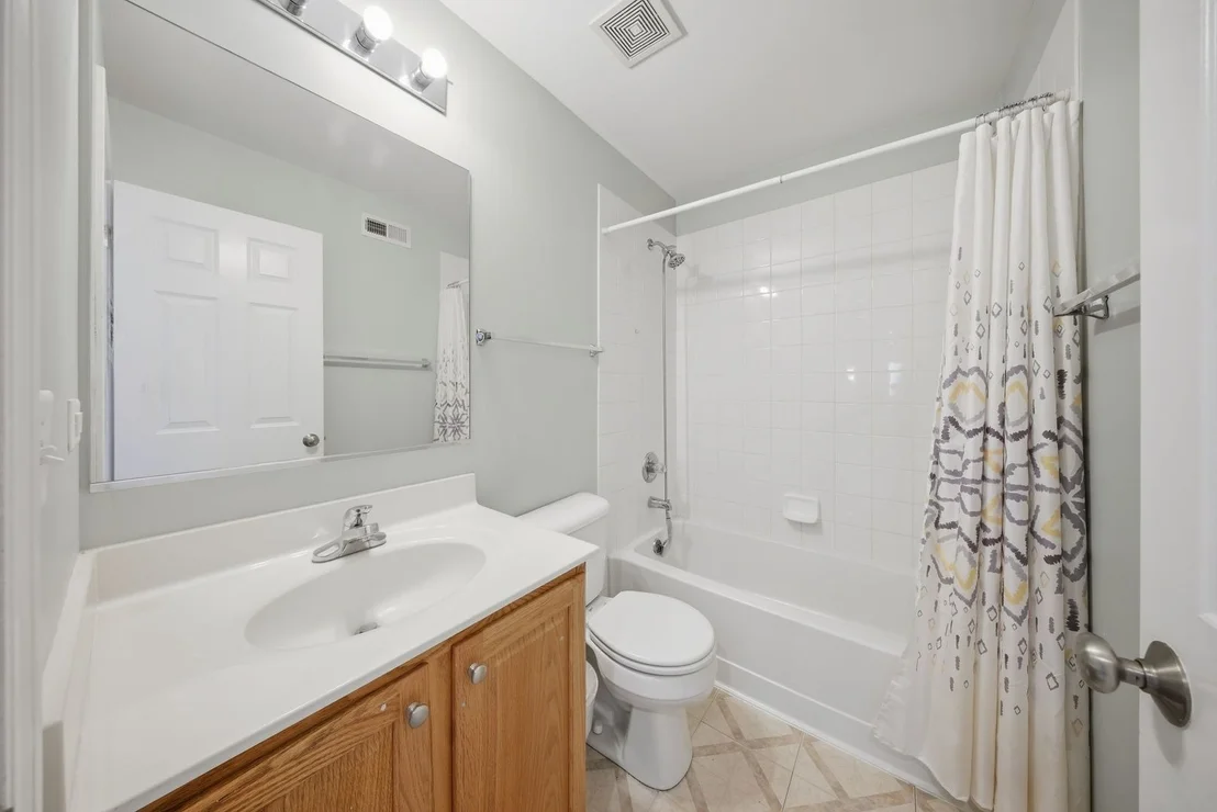 Photo of 2533 Lyman Loop