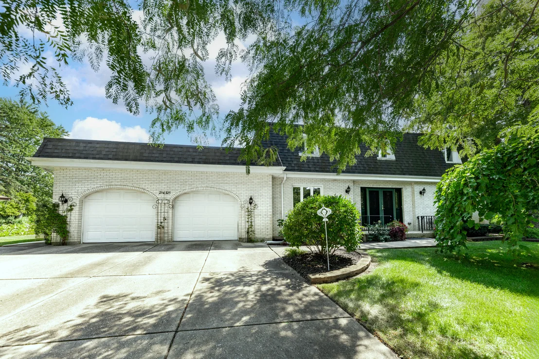 Photo of 21W325 Sunnyside Drive
