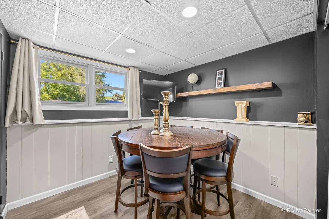 Photo of 2408 W Fairview Lane