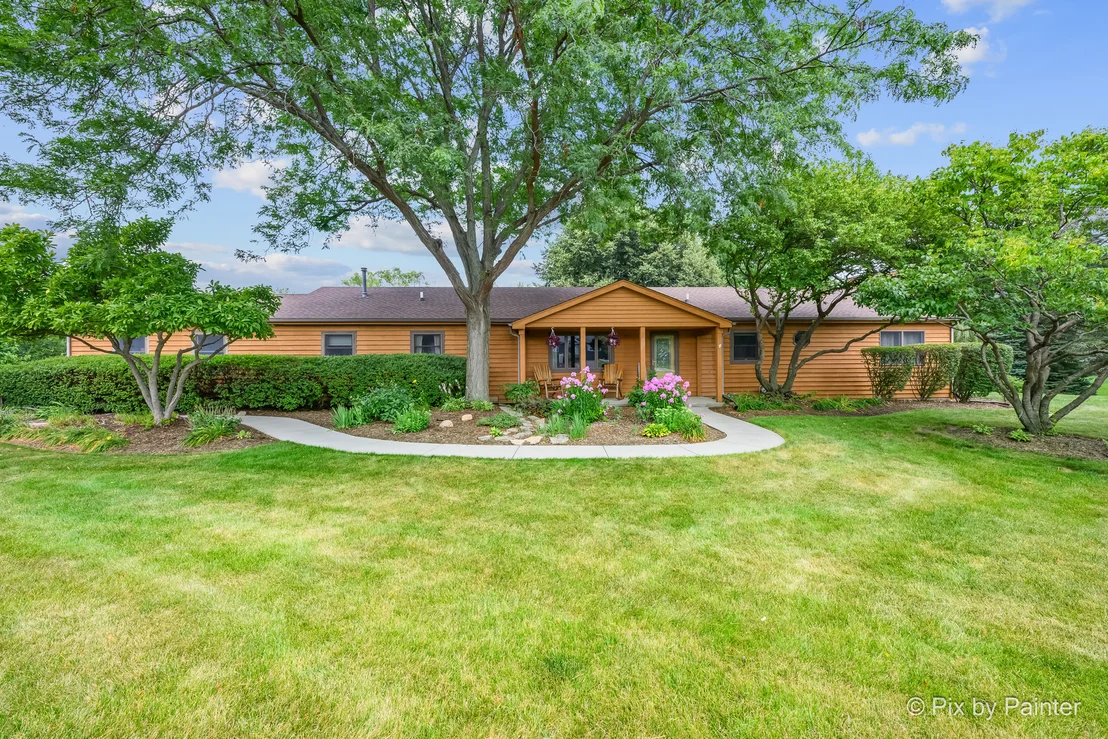 Photo of 2116 N Pebble Drive