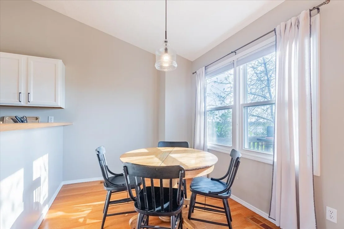 Photo of 32 Parkshores Drive