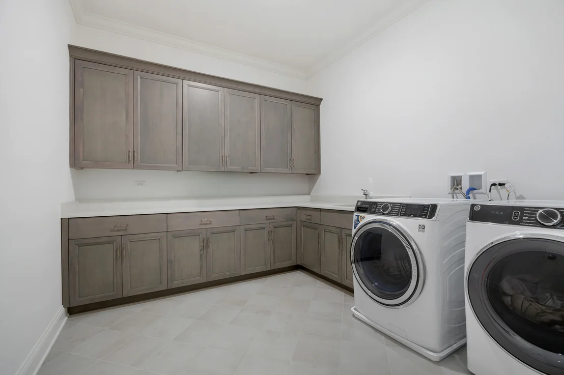 Photo of 906 Cartwright Lane