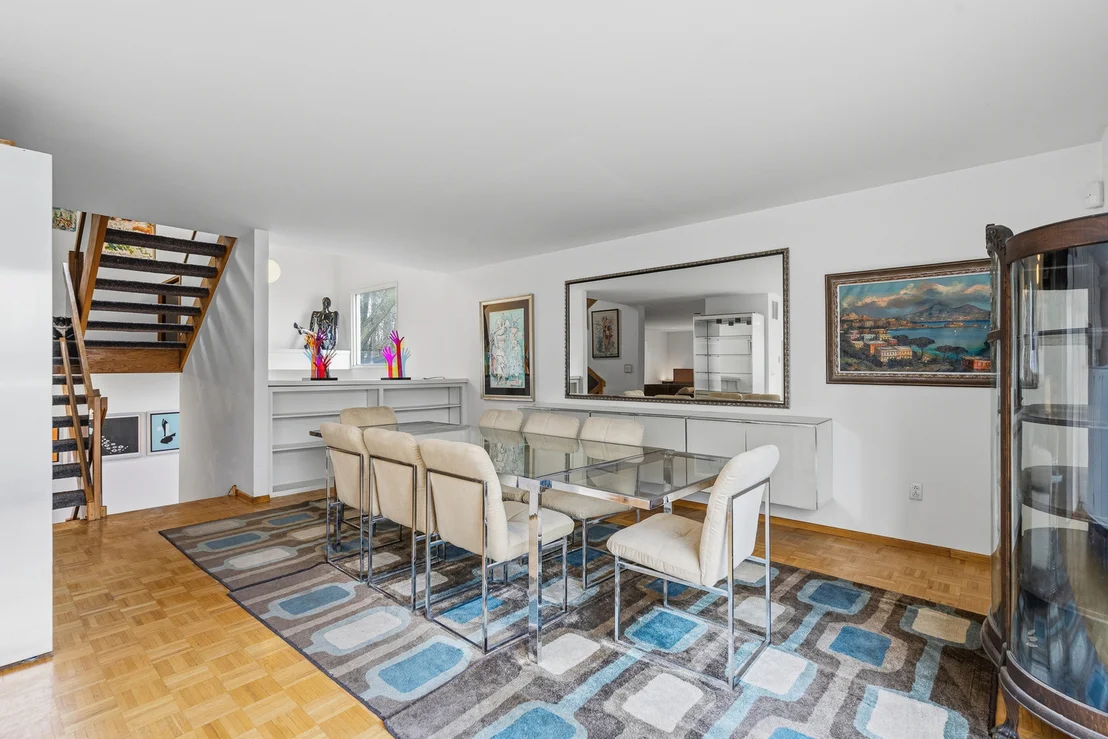 Photo of 324 Gina Drive