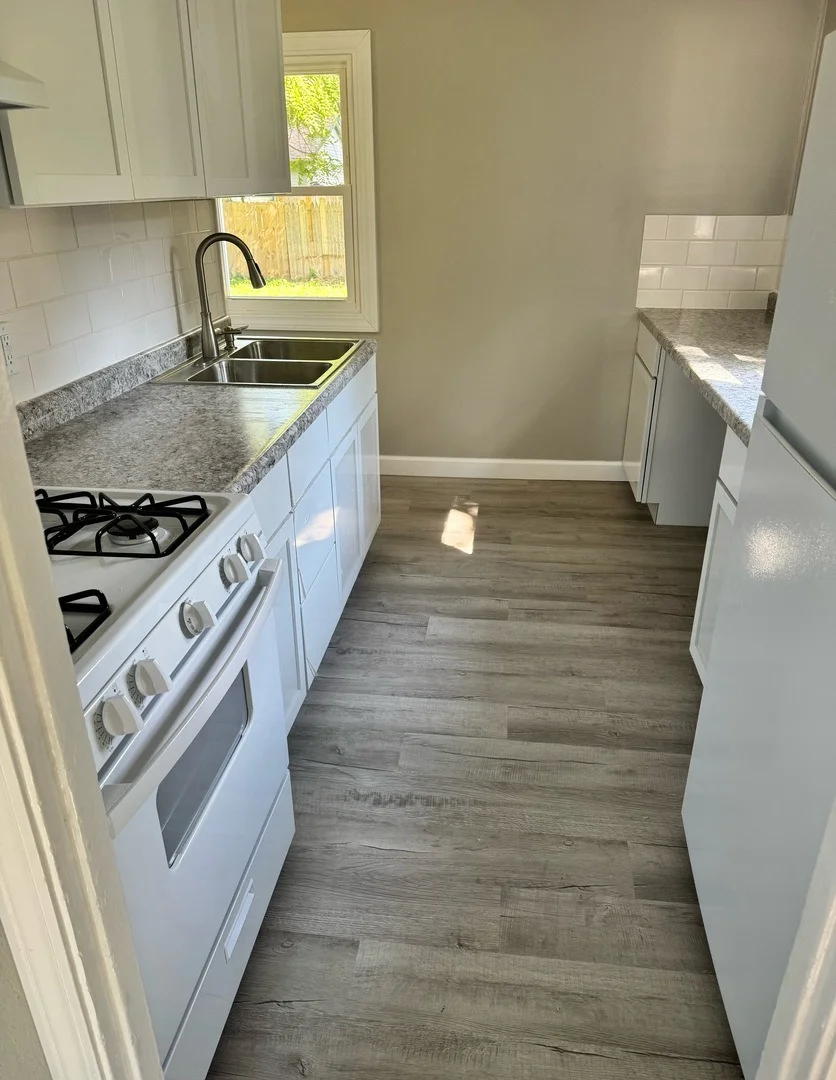 Photo of 1041 Eastview Drive