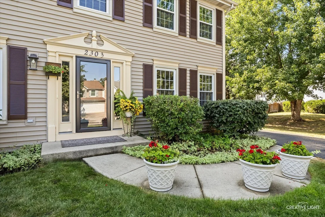 Photo of 2303 Riverside Drive