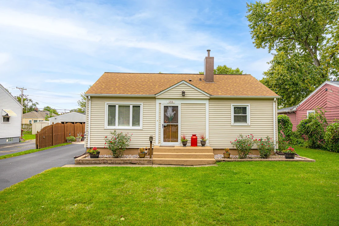 Photo of 1216 John Street