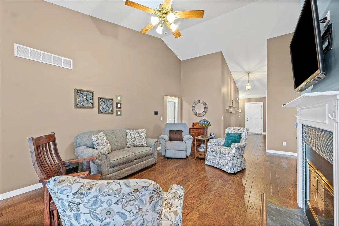 Photo of Unit 2523 at 2523 Windward Boulevard