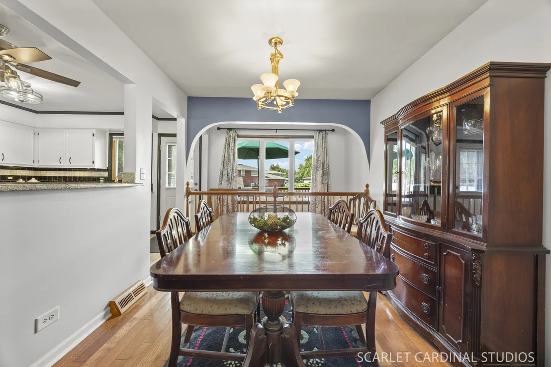 Photo of 970 Dearborn Circle