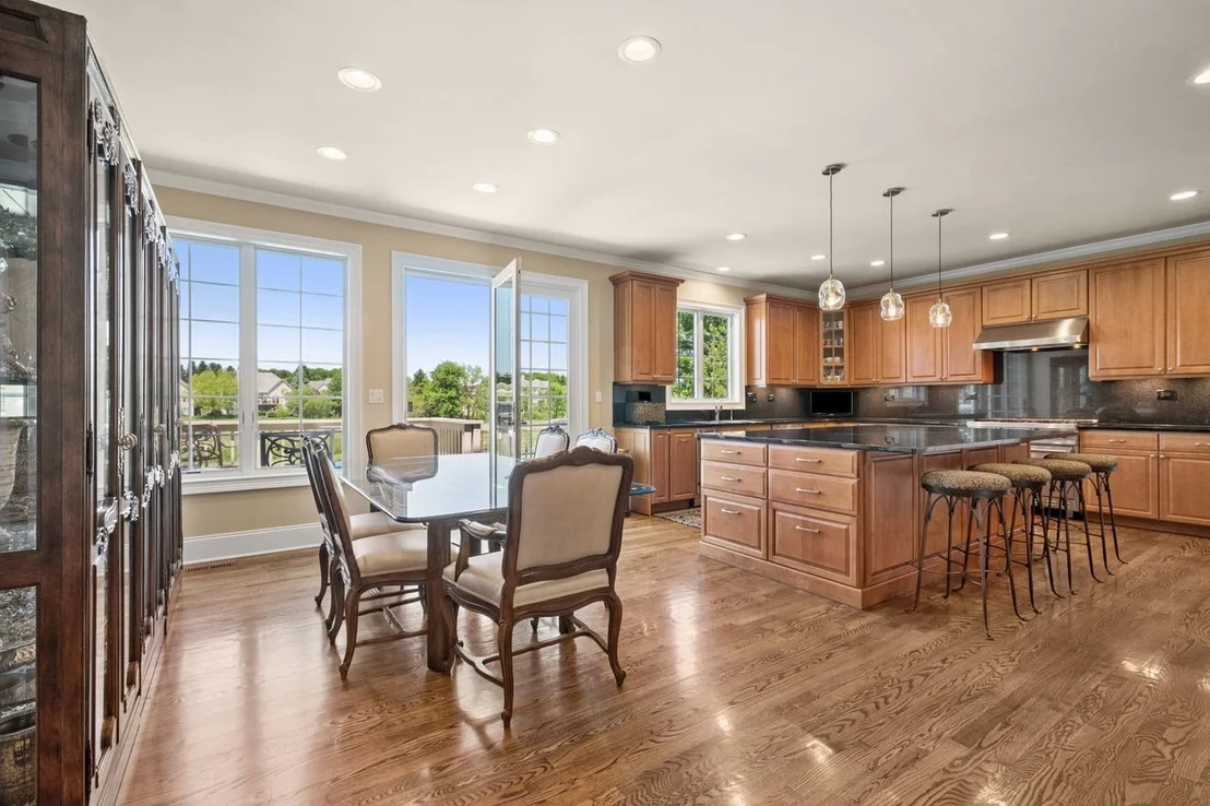 Photo of 1029 Ridgeview Drive