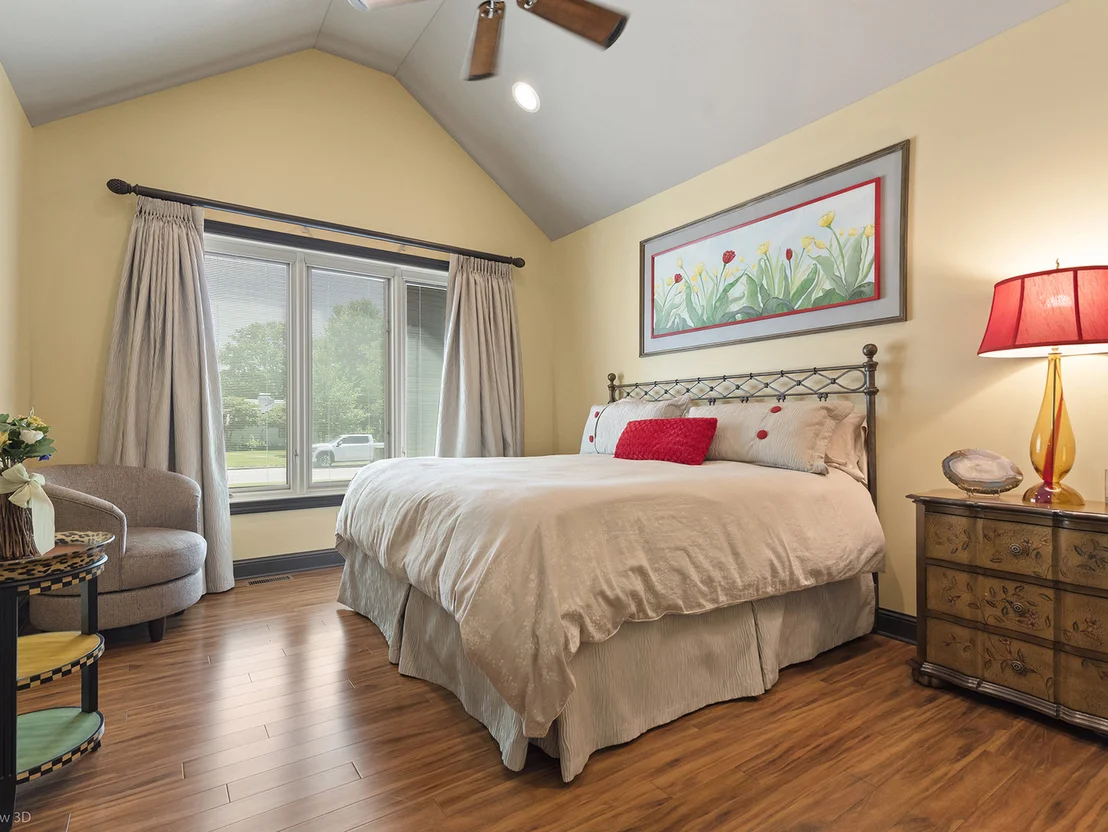 Photo of 5805 N Barrington Road
