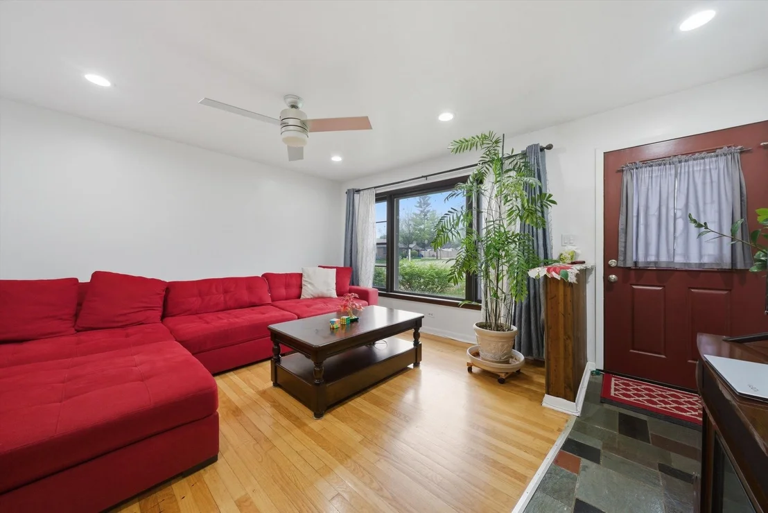 Photo of 1 N EDWARD Street