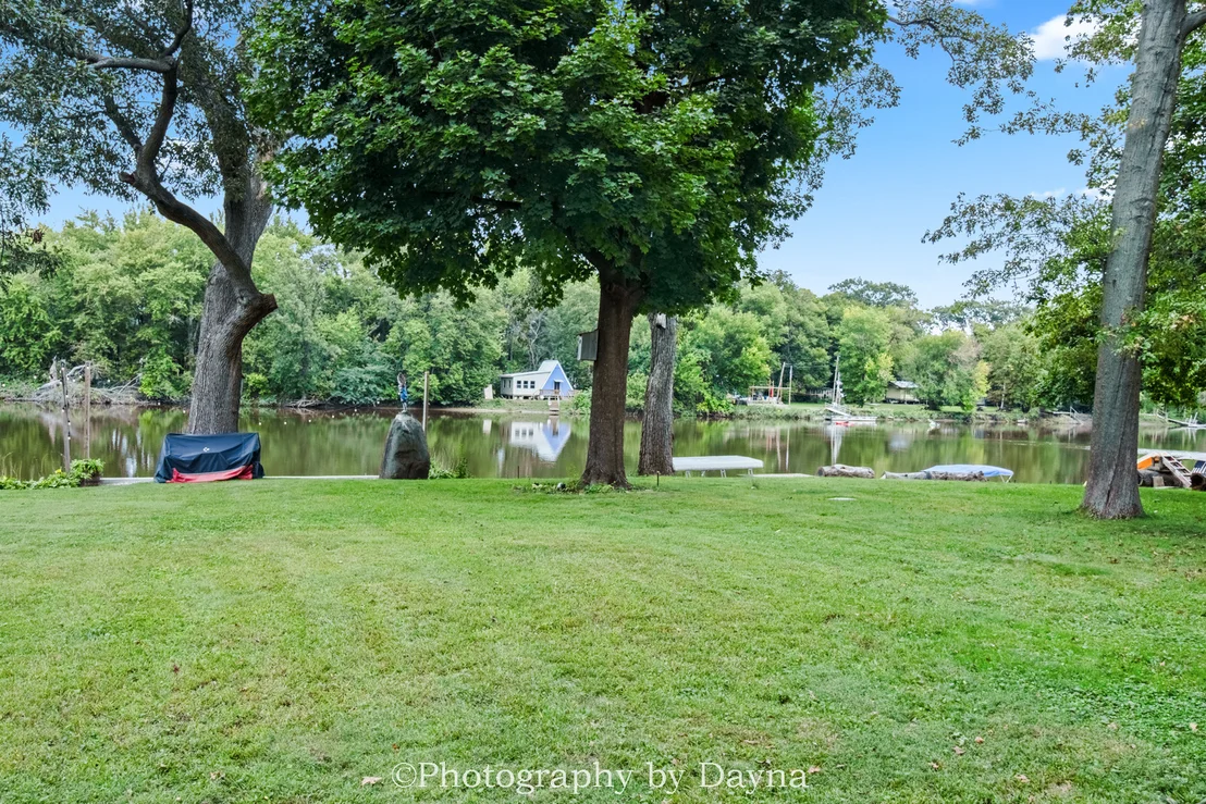Photo of 2833 River Road