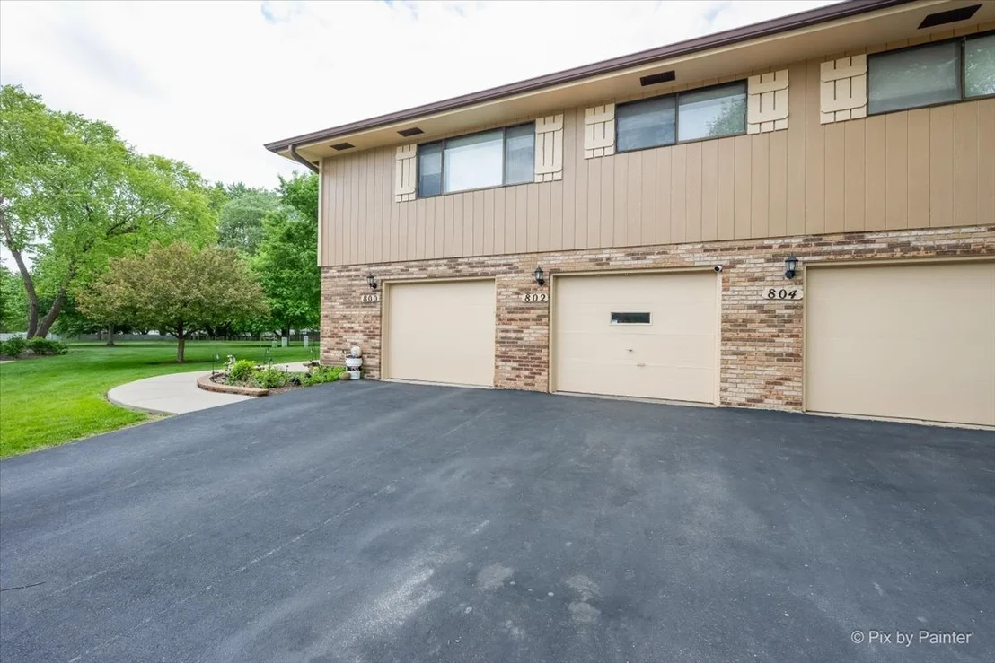 Photo of 802 Dighton Lane