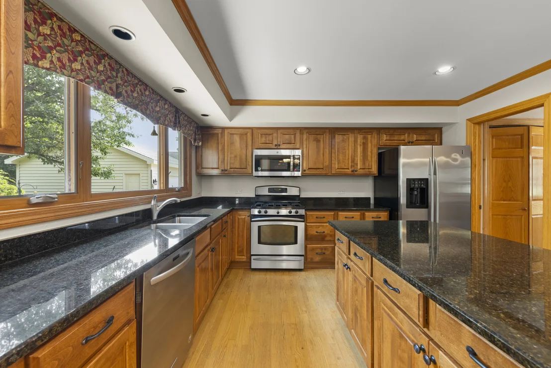 Photo of 8S765 Singletree Lane