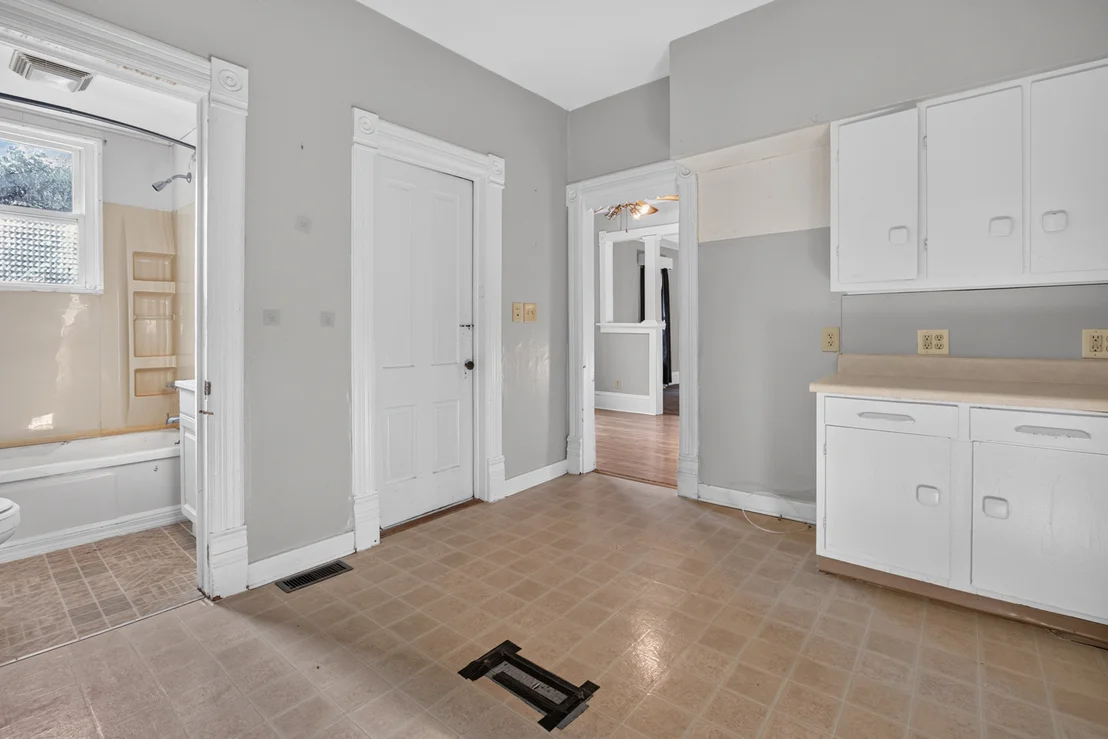 Photo of 306 E Locust Street