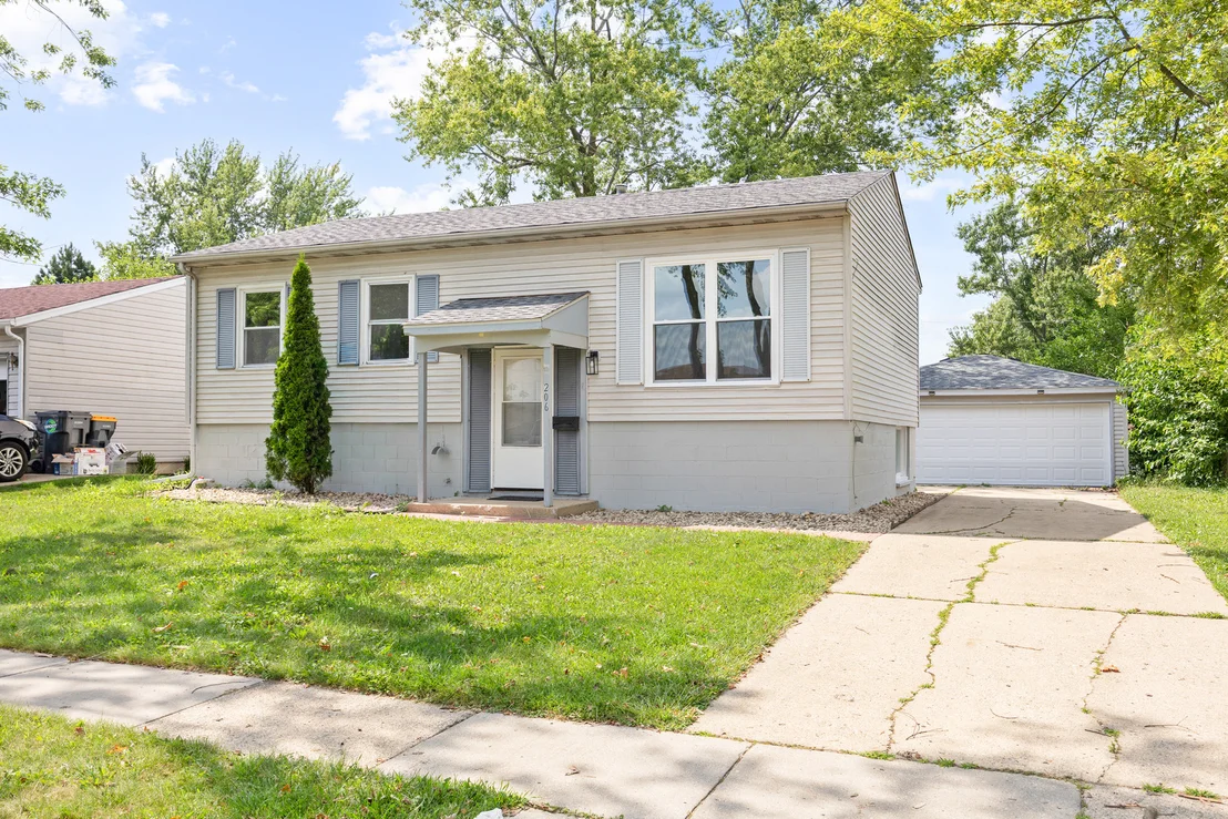 Photo of 206 Ridge Circle