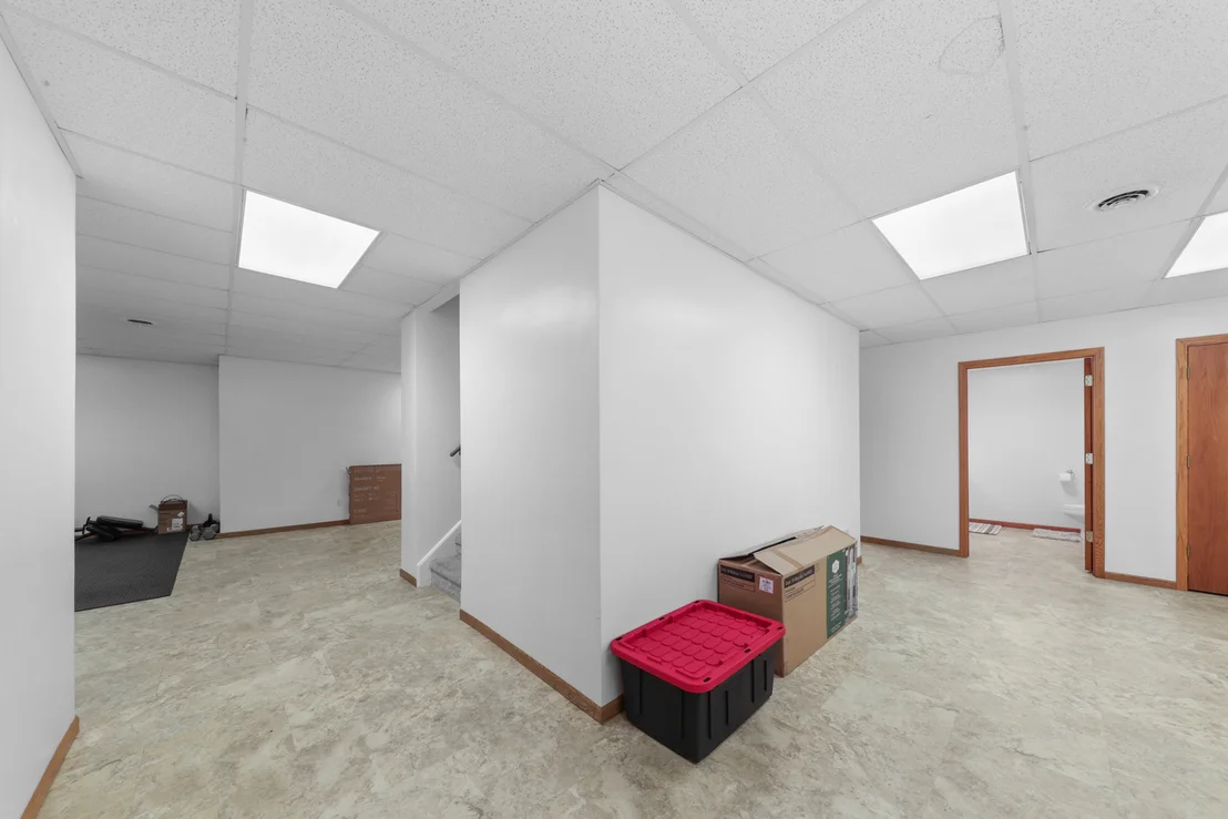 Photo of 5535 Airport Road