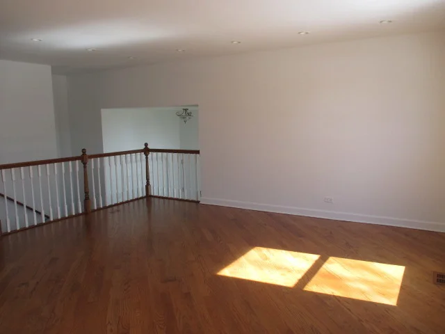 Photo of 518 MAPLE Lane