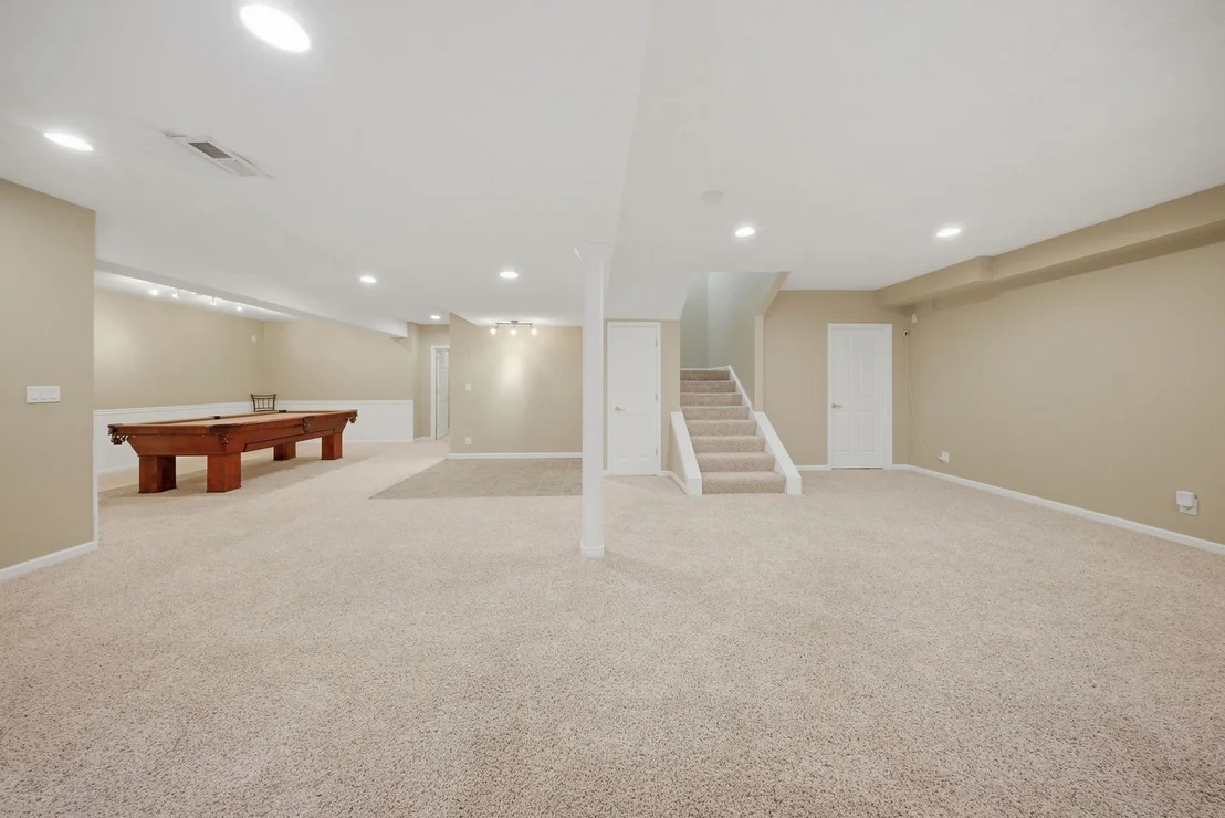 Photo of 2533 Lyman Loop