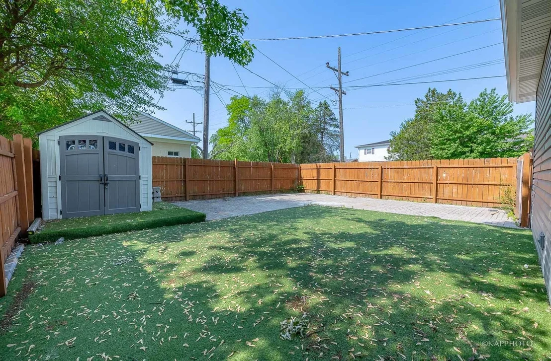 Photo of 40 W 36th Place