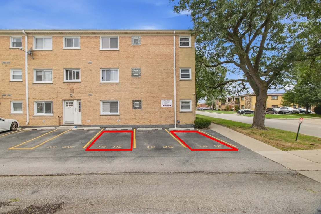 Photo of Unit 1E at 3818 RUBY Street