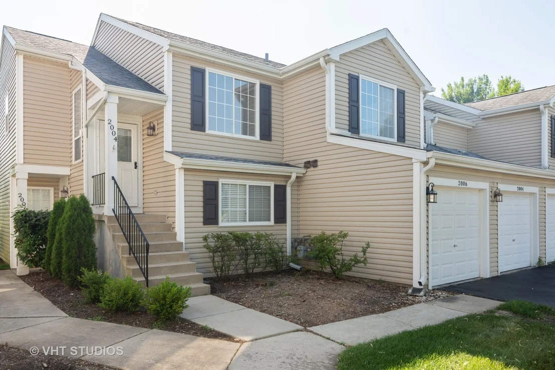 Photo of Unit 2004 at 2004 WINDEMERE Circle