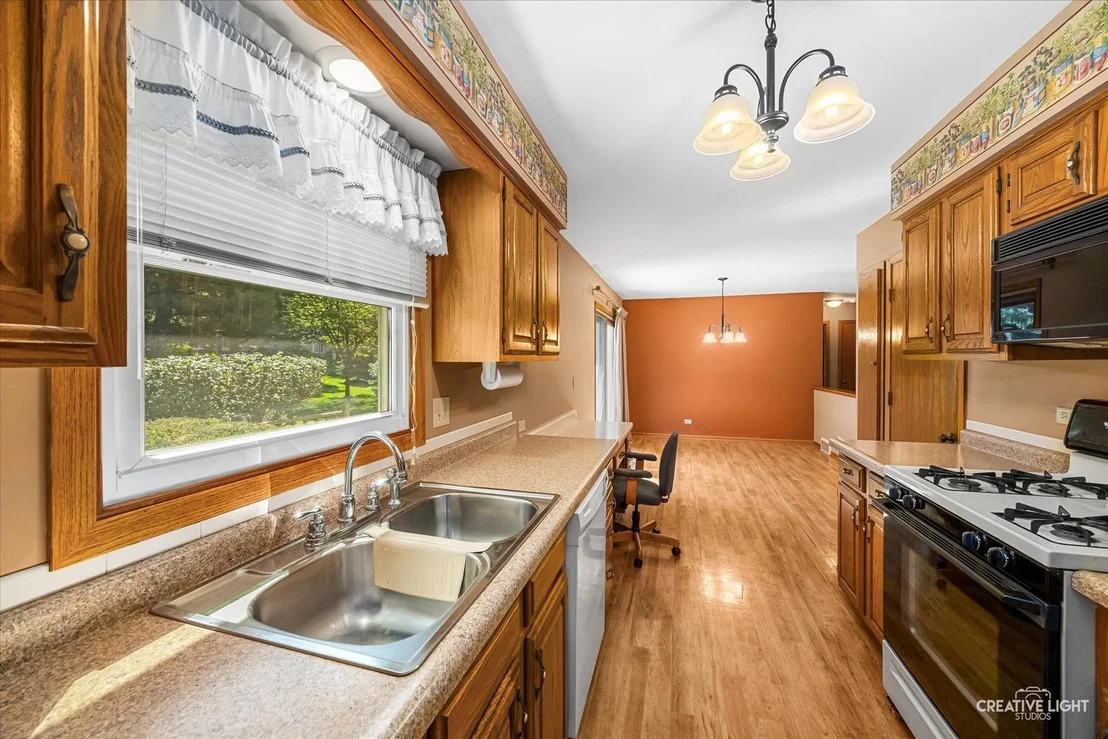 Photo of 995 Blackhawk Drive