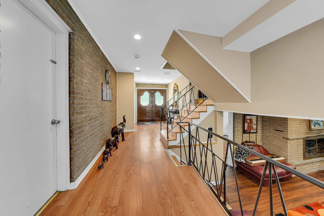 Photo of 895 Sumac Road