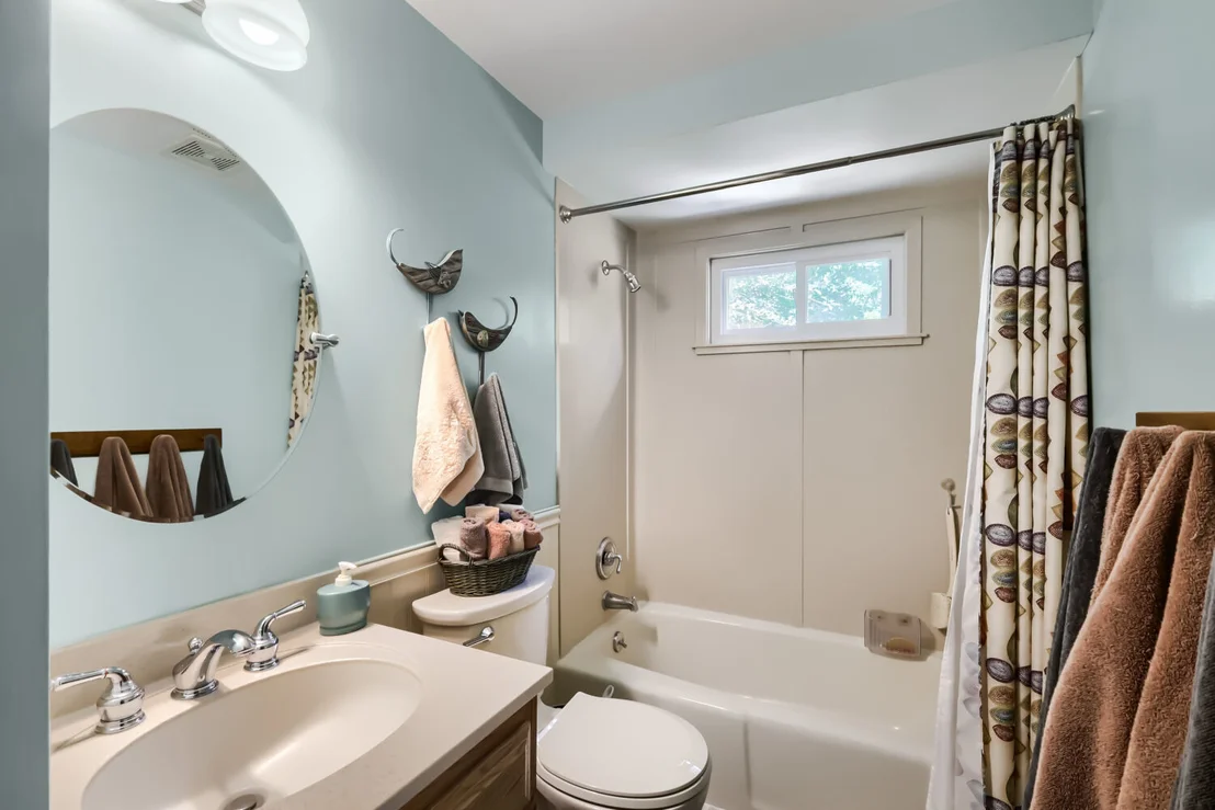Photo of 390 Cornell Lane