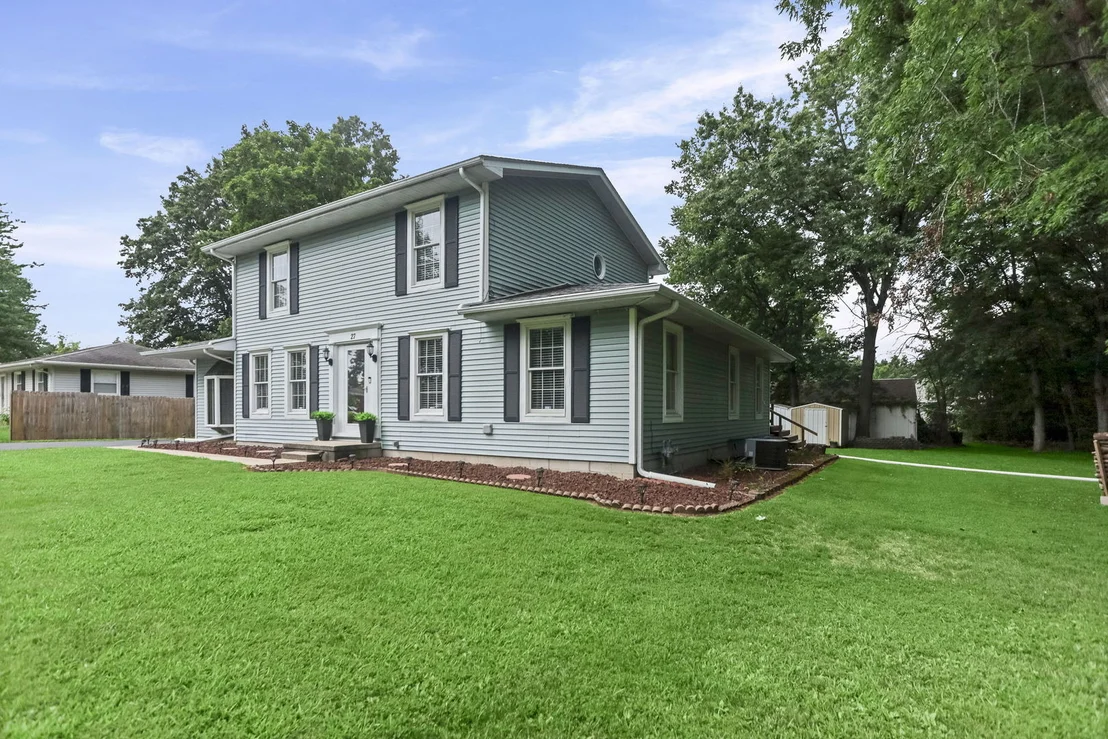Photo of 27 Bel Air Drive