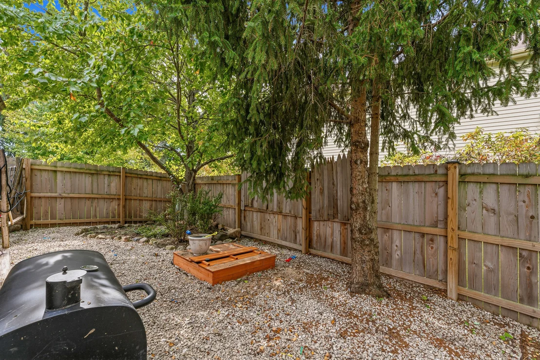Photo of 568 Cambridge Drive