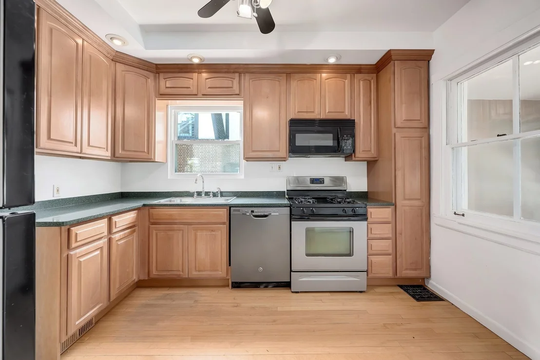 Photo of 604 LATHROP Avenue