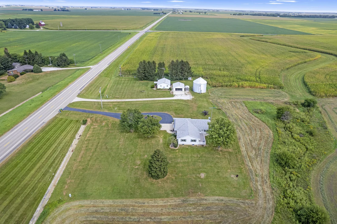 Photo of 3472 N IL ST RT 23 Highway