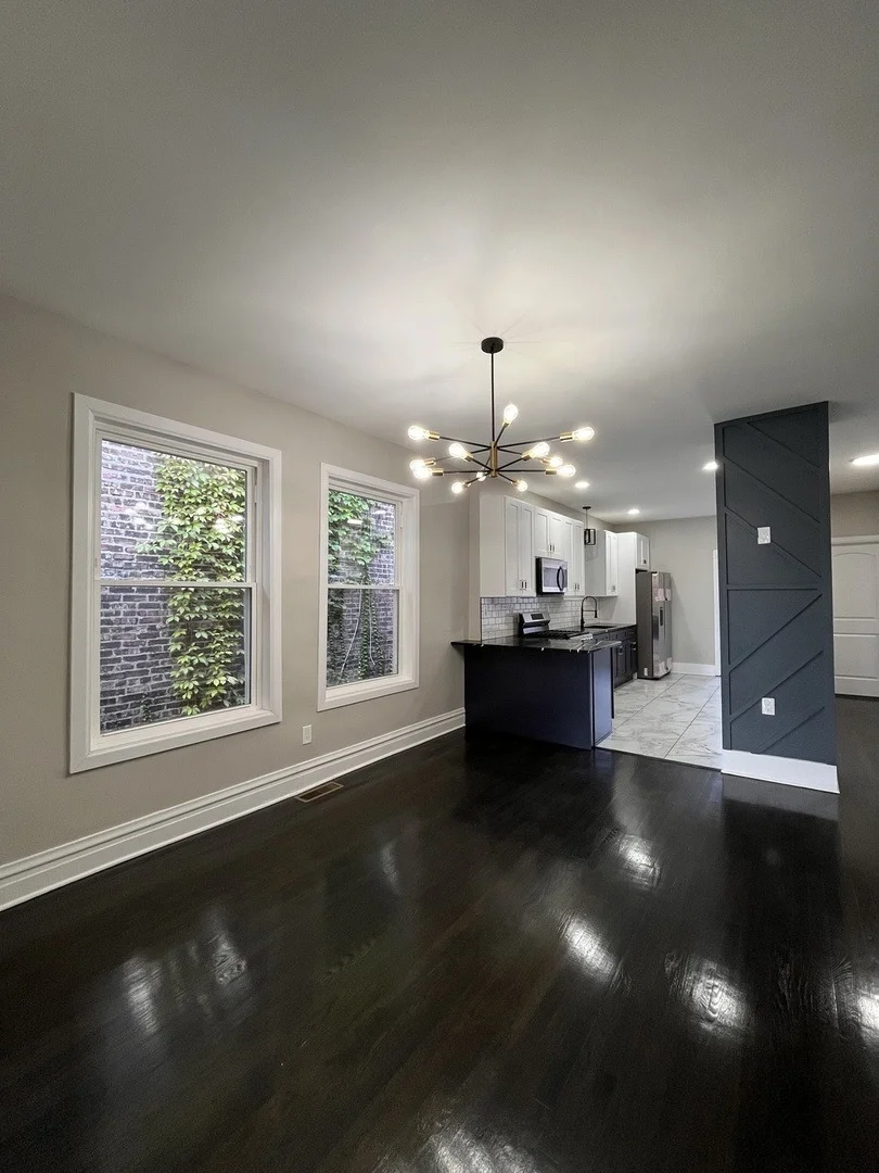 Photo of 5950 S Artesian Avenue