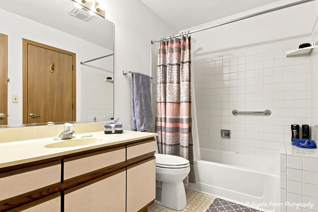 Photo of 931 Perry Drive