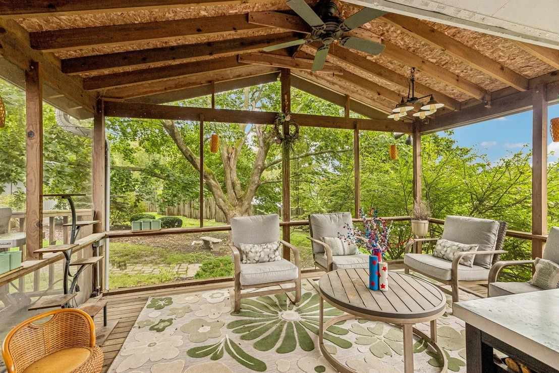 Photo of 9617 Hideaway Lane