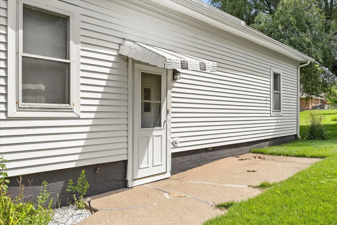 Photo of 907 Johnson Street