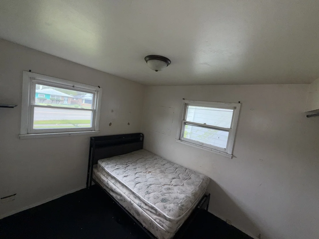 Photo of 16438 Wood Street