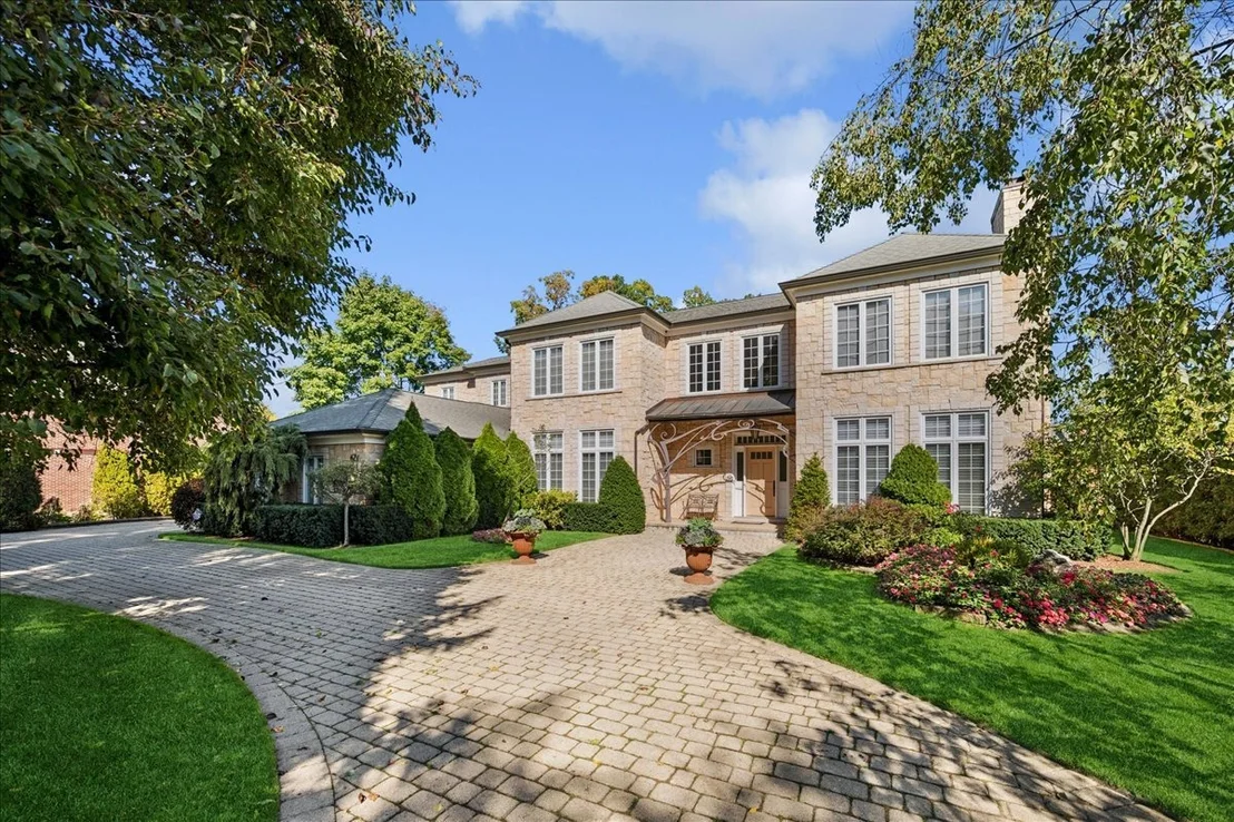 Photo of 621 Sheridan Road
