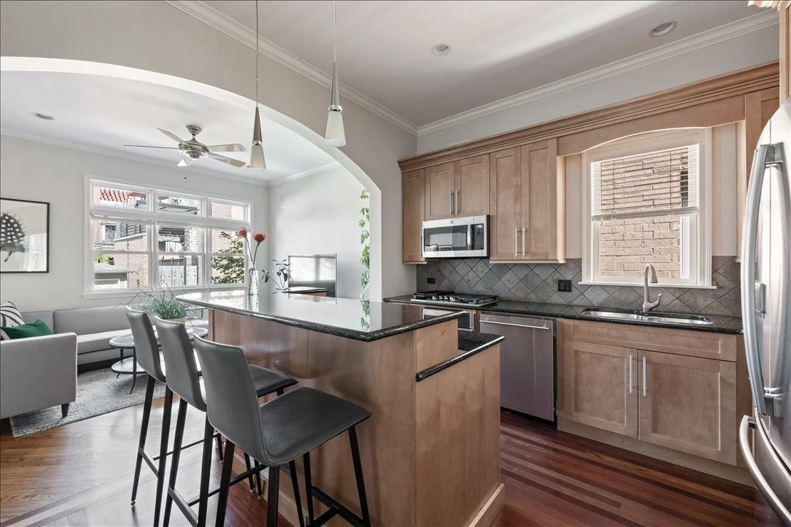 Photo of 1332 W School Street